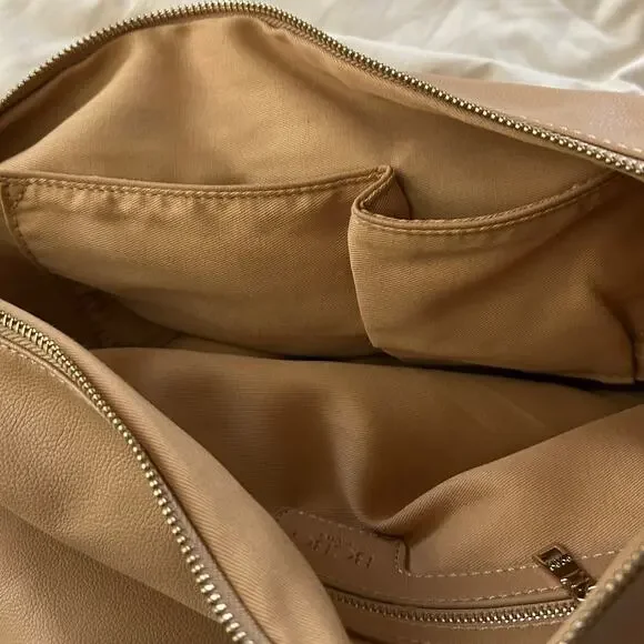 BCBG Paris Pebbled Faux Leather Tan Beige Crossbody Bag - Picture 3 of 6